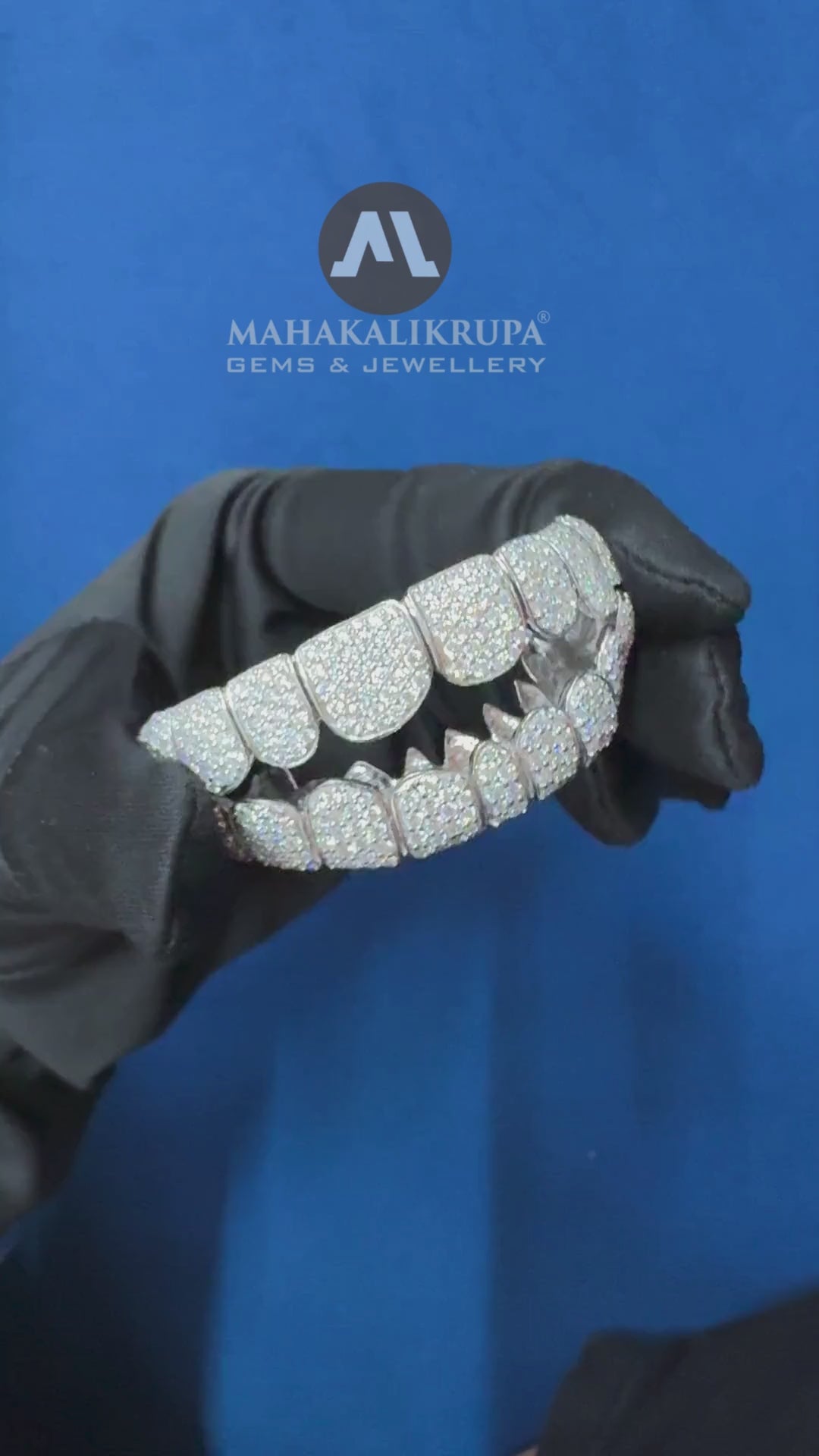 VVS Lab Grown 10KT White Gold 10 Teeth Draping and 10 Teeth Grills Set